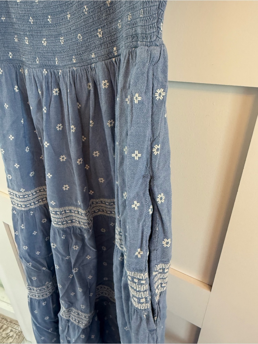 Old Navy Smocked Puff-Sleeve Midi Dress - Picture 4 of 4